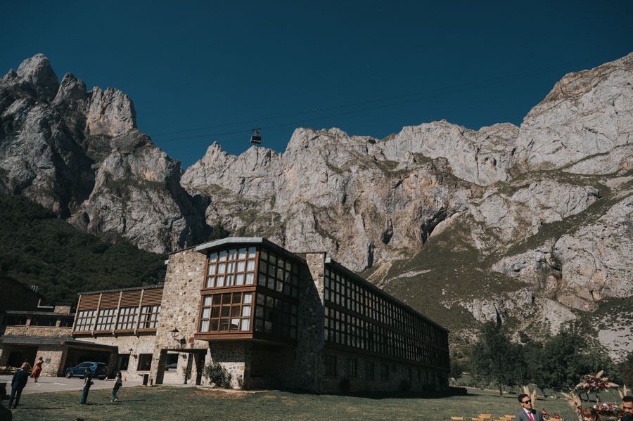 Boda en El Parador de Fuente Dé. Bodas Cantabria. Picos de Europa.